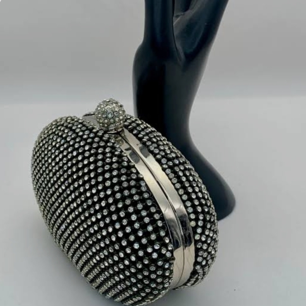 Lulu Townsend Black and Silver Rhinestone Clutch 7" x 4.5" - Picture 1 of 6